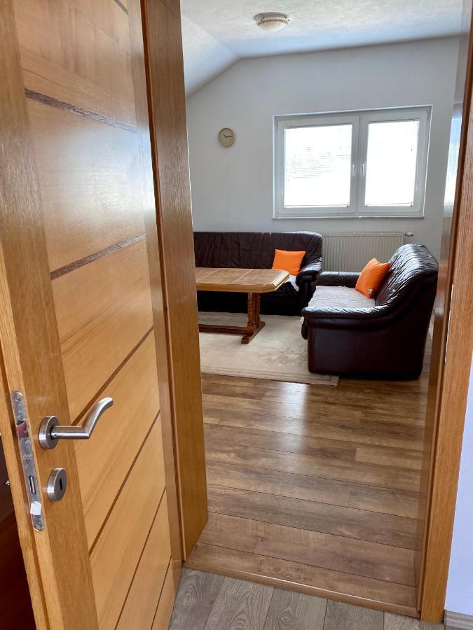 Big Apartment 3 Bedrooms Bihać Екстериор снимка