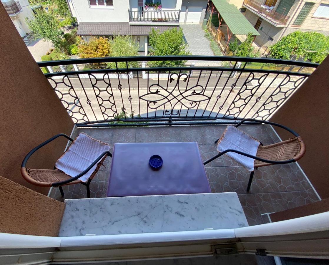 Big Apartment 3 Bedrooms Bihać Екстериор снимка